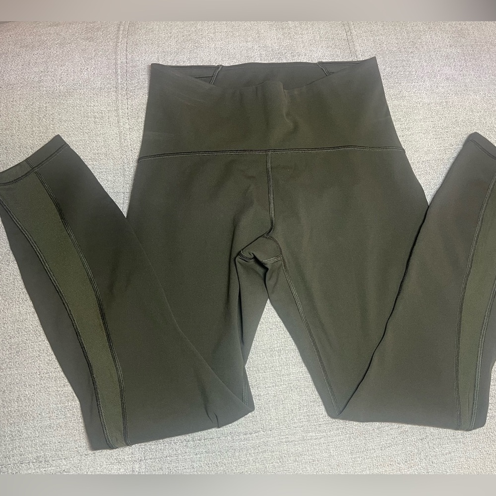 EUC Lululemon Train Time Olive Green Leggings